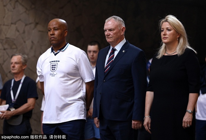 ؕrg2018618ӢmRRҮ򍏶oIho˹ָձlӢv_˹ʹLindsay SkollGreg ClarkBilly Grantһͬϯ