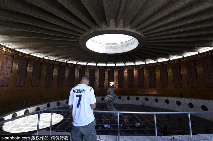 ؕrg2018618ӢmRRҮ򍏶oIho˹ָձlӢv_˹ʹLindsay SkollGreg ClarkBilly Grantһͬϯ